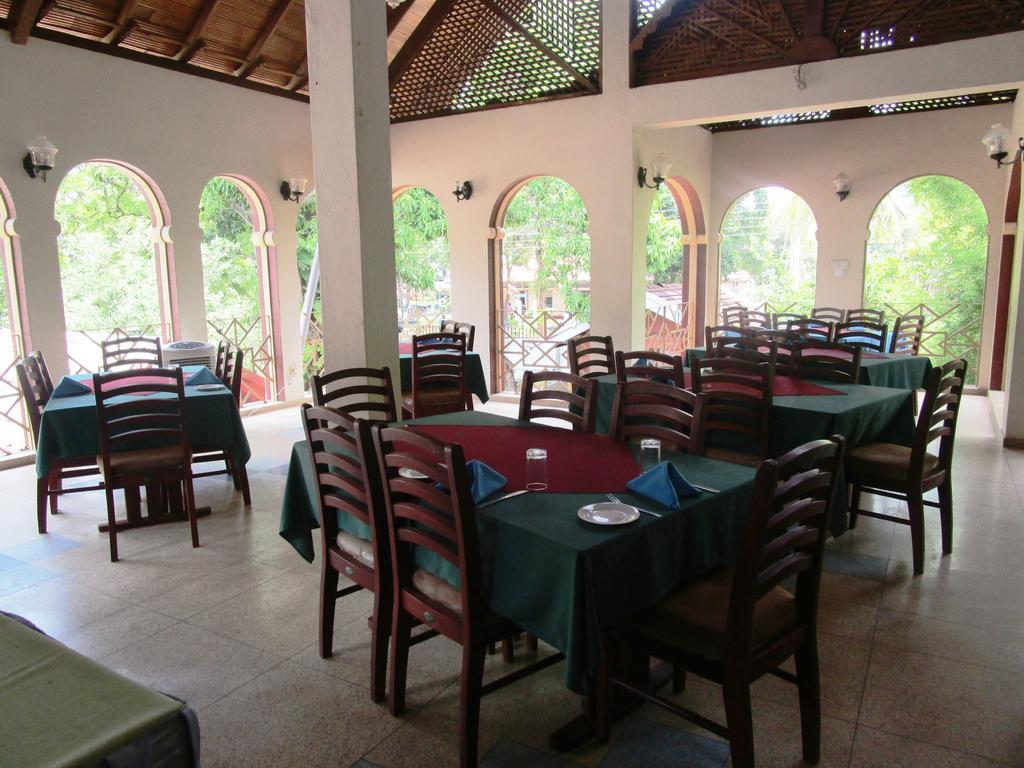 Hotel Shalini Анурадхапура Экстерьер фото
