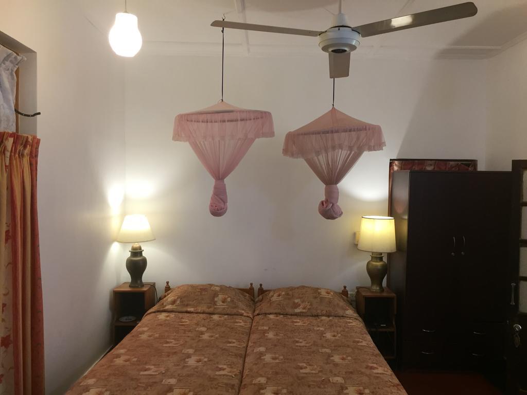 Hotel Shalini Анурадхапура Экстерьер фото