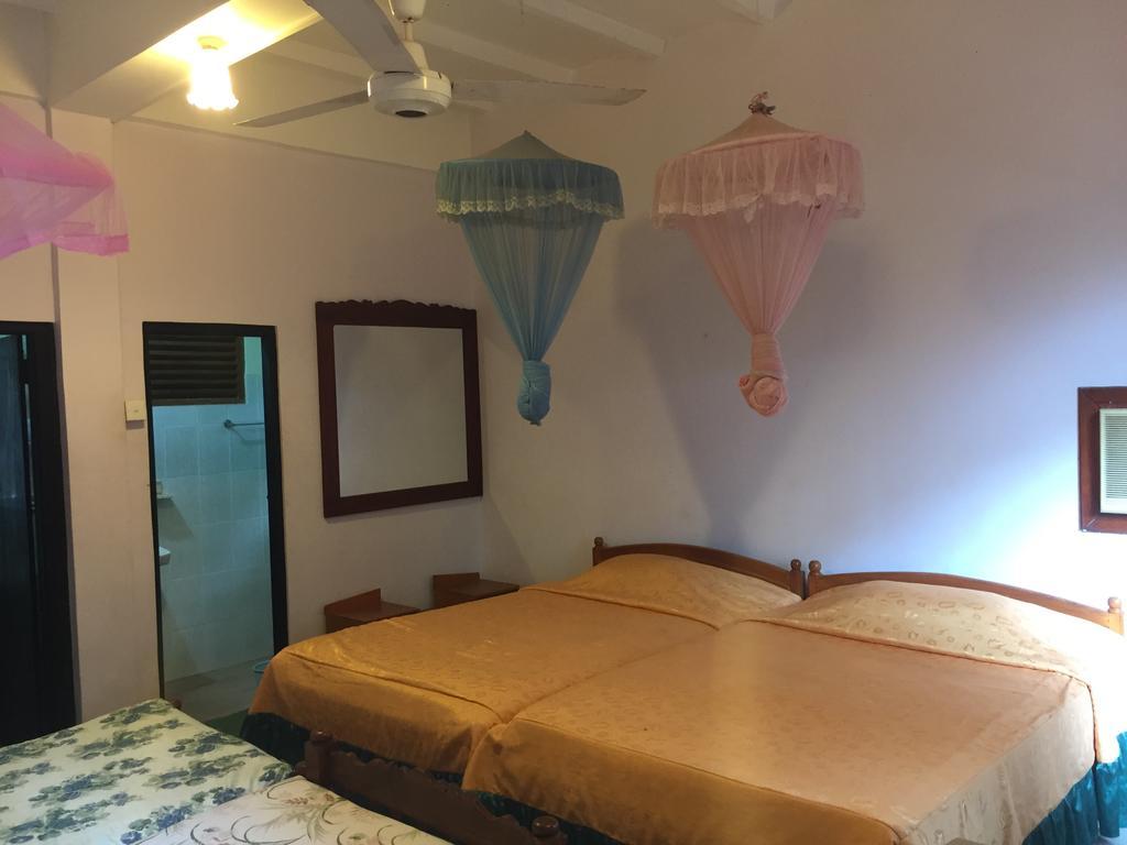 Hotel Shalini Анурадхапура Экстерьер фото